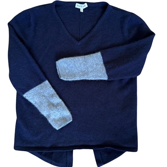 Cashmere Navy Sweater Sz Sm - Picture 6 of 11